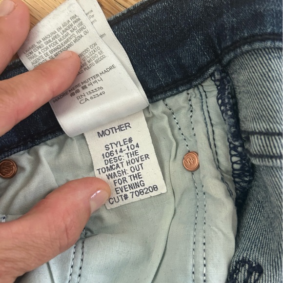 Mother Tomcat Hover denim. Size 24 - Picture 7 of 7